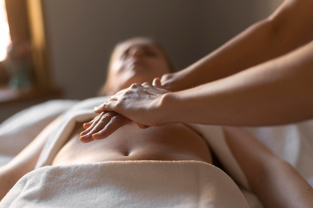 Антицелюлітний масаж у Києві, троещина © VF-Massage Studio Антицелюлітний масаж у Києві, троещина