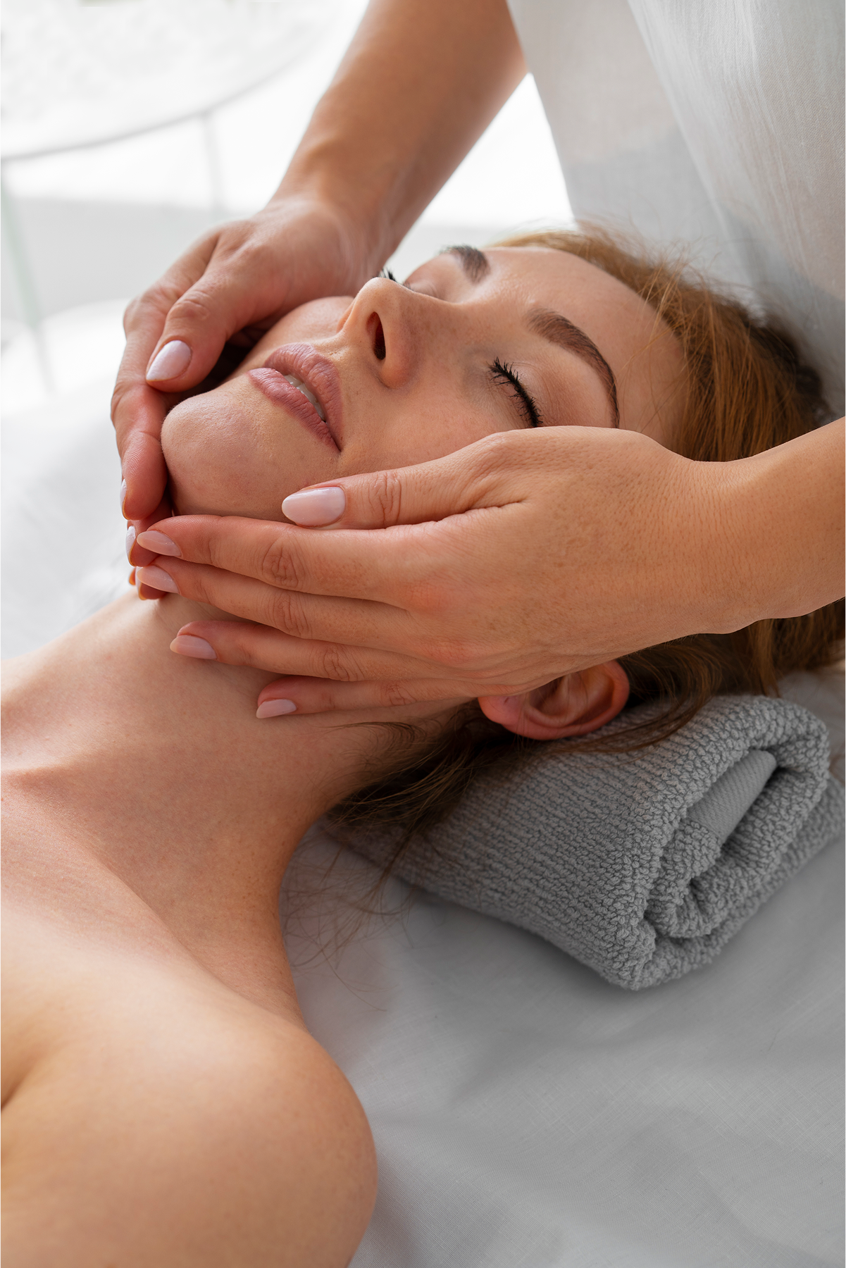 Масаж обличчя в Києві, троещина © VF-Massage Studio Масаж обличчя в Києві, троещина